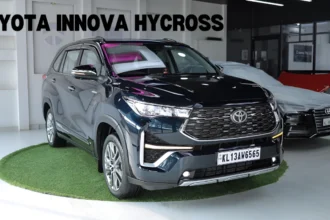 Toyota Innova Hycross