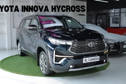 Toyota Innova Hycross