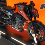 ऑफ-रोडिंग की पावर लेकर आ रही है KTM 490 Duke