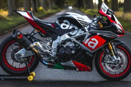 धांसू फीचर्स के साथ आई Aprilia RSV4 स्पोर्ट्स बाइक