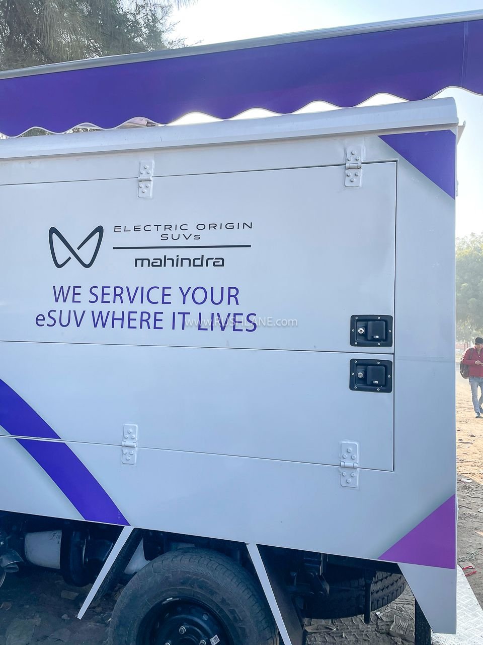 Mahindra eSUV Doorstep Service