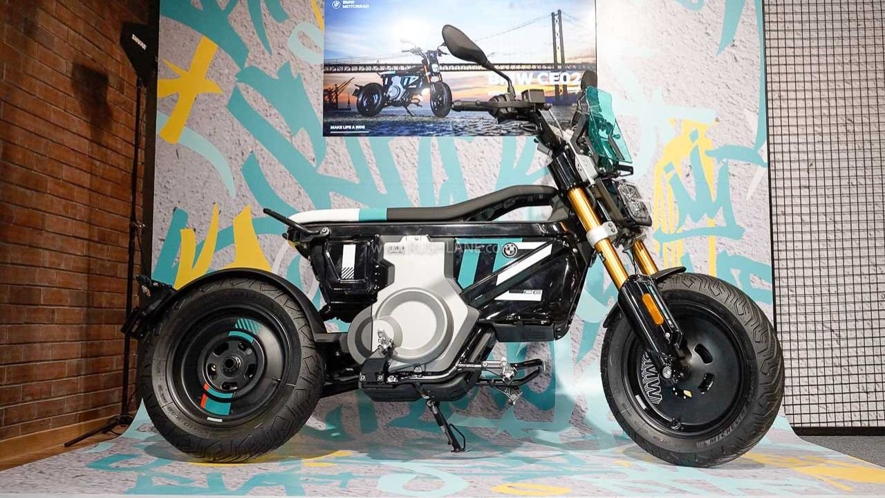 BMW CE-02 Side Profile