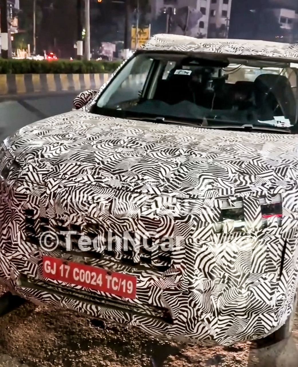 2027 MG Starlight hybrid SUV spied