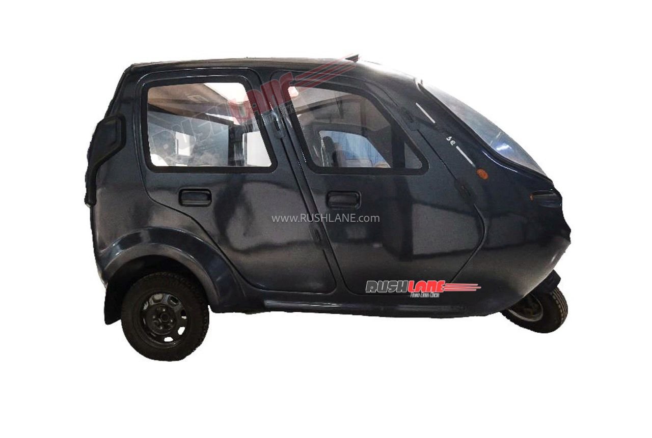 Electric Rickshaw with AC and Sunroof
