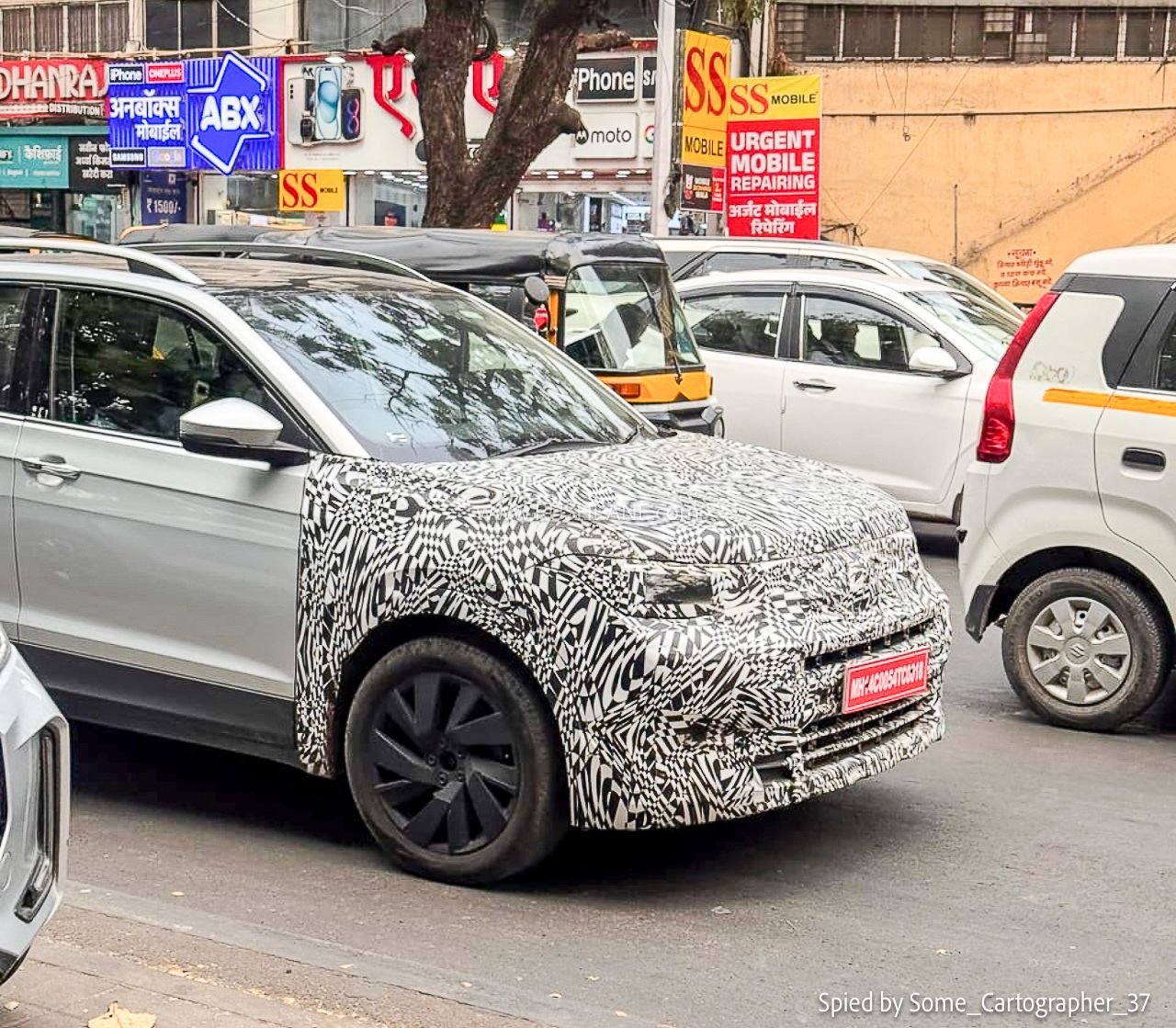 2026 VW Taigun facelift spied
