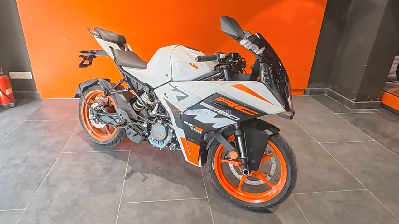 KTM RC 160 Ceramic White: Image - Gearhead Official