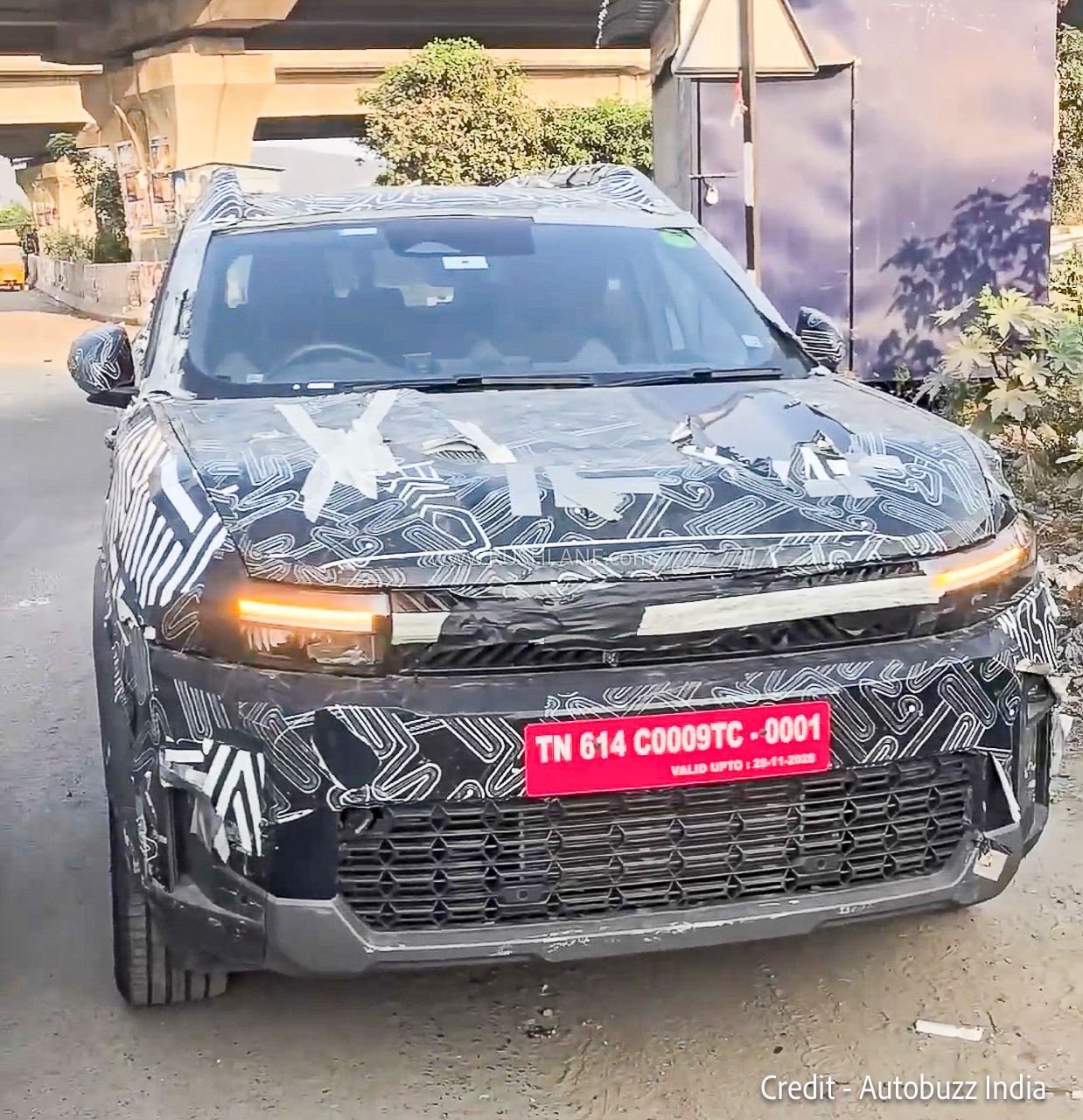 Renault Bigster 7 seater spied