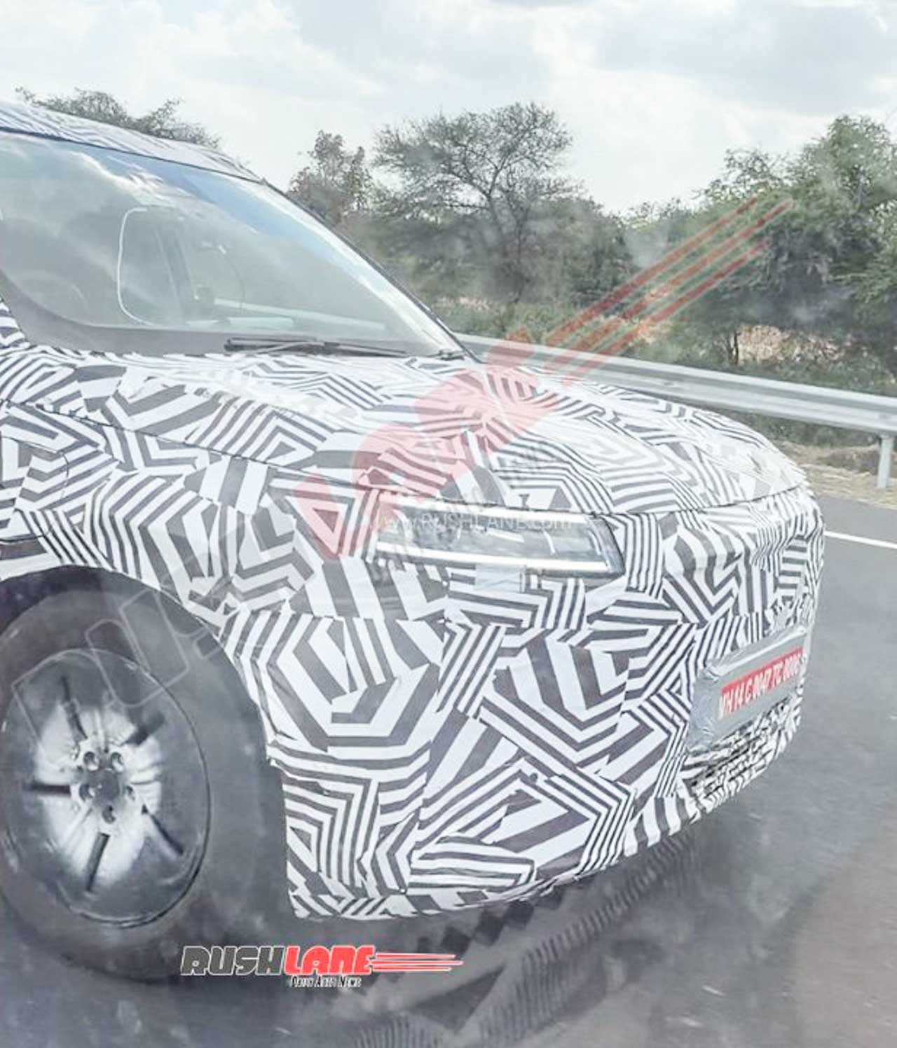 Chery Jaecoo J5 EV spied