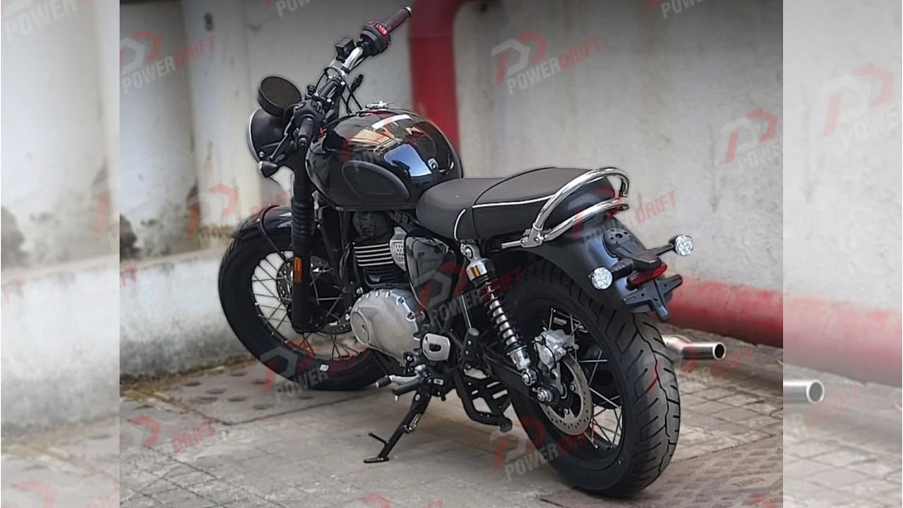 Triumph Bonneville 400 spotted testing in India