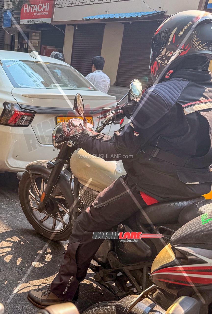 Royal Enfield Classic 350 Flex Fuel spied