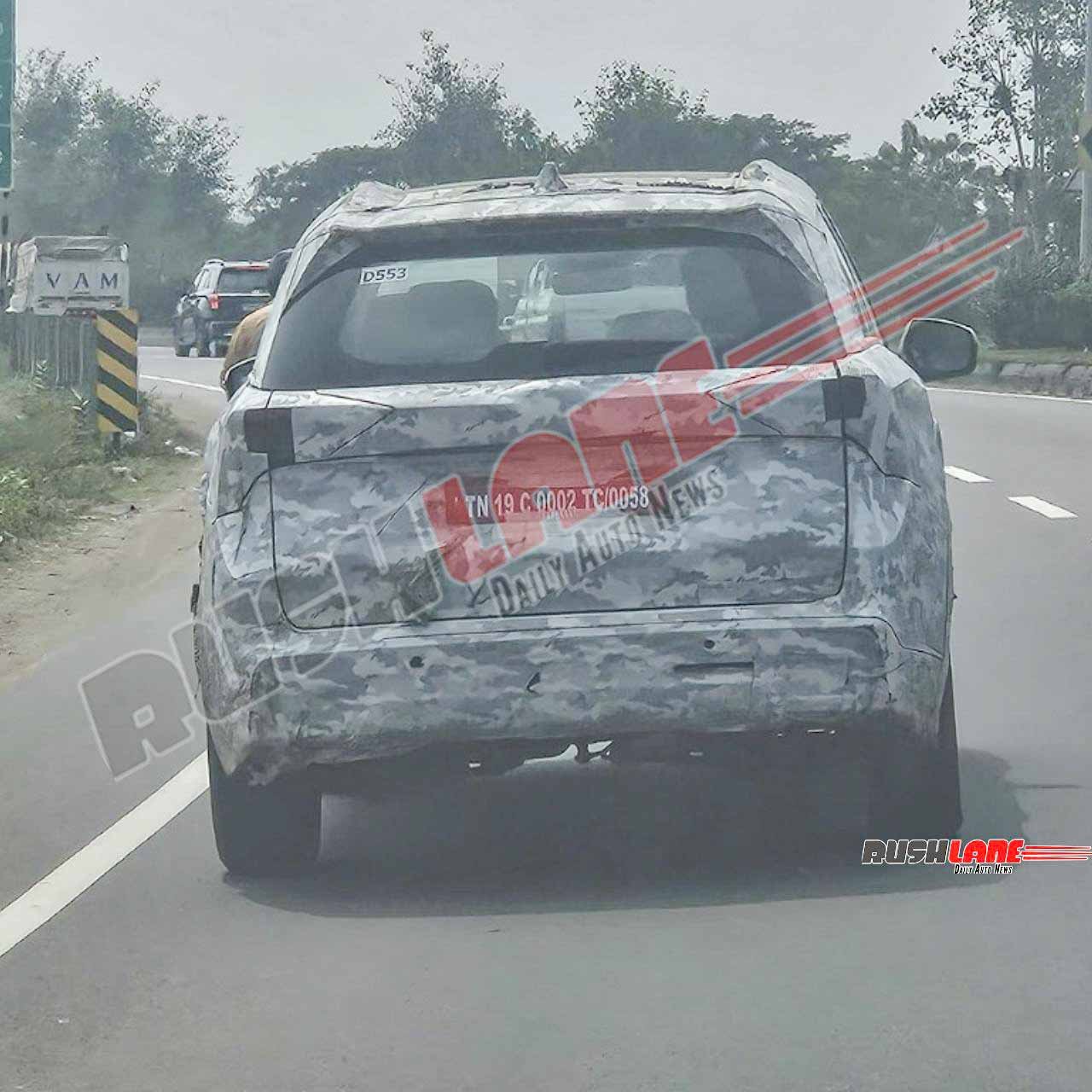 Mahindra XUV7XO spied