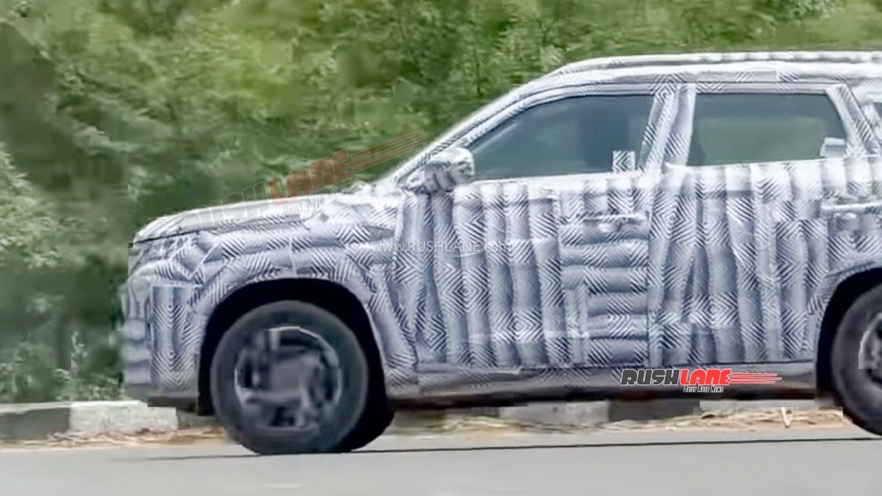 Maruti Brezza facelift spied