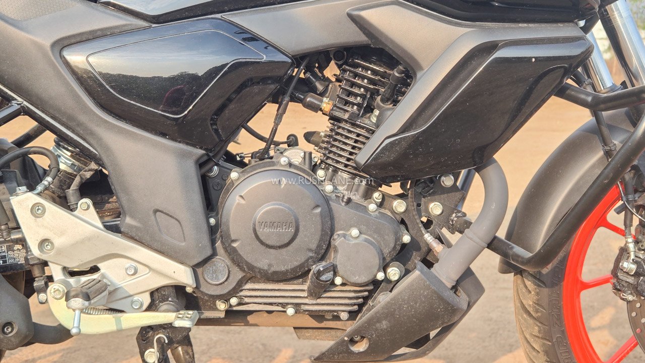 Yamaha FZ Rev Engine