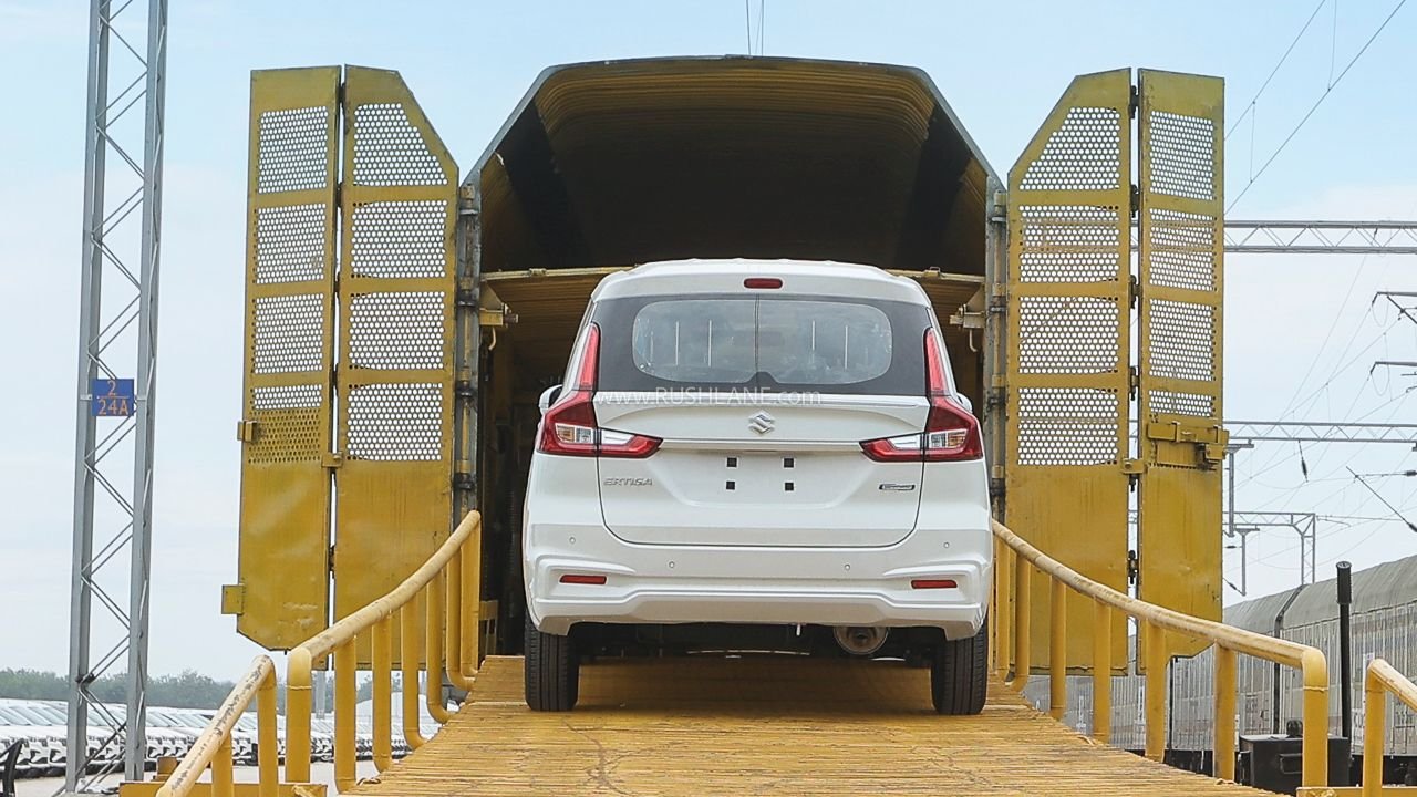 Maruti car dispatch through train