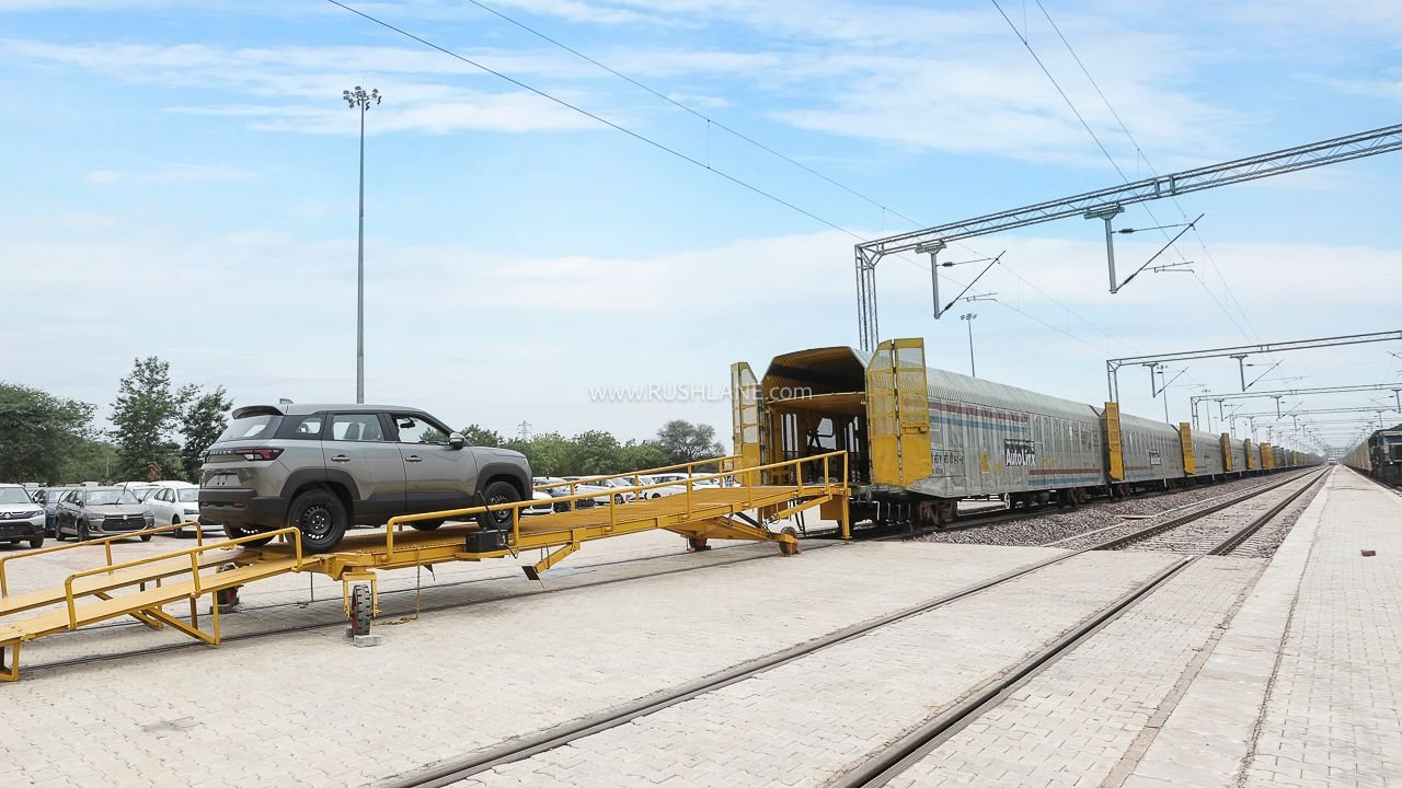 Maruti car dispatch through train