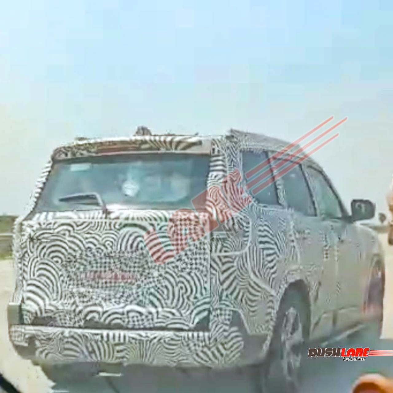 Mahindra Scorpio N facelift spied