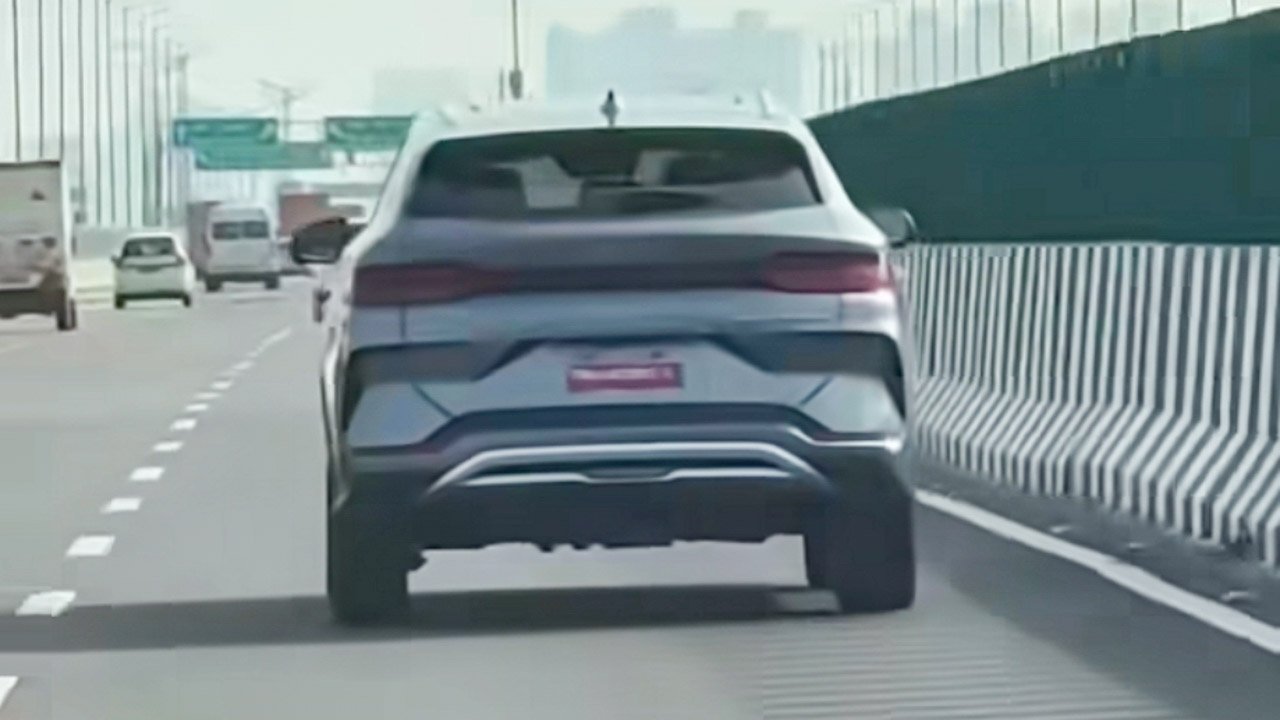 BYD Sealion 6 PHEV spied in India: Image - Manas Khanna