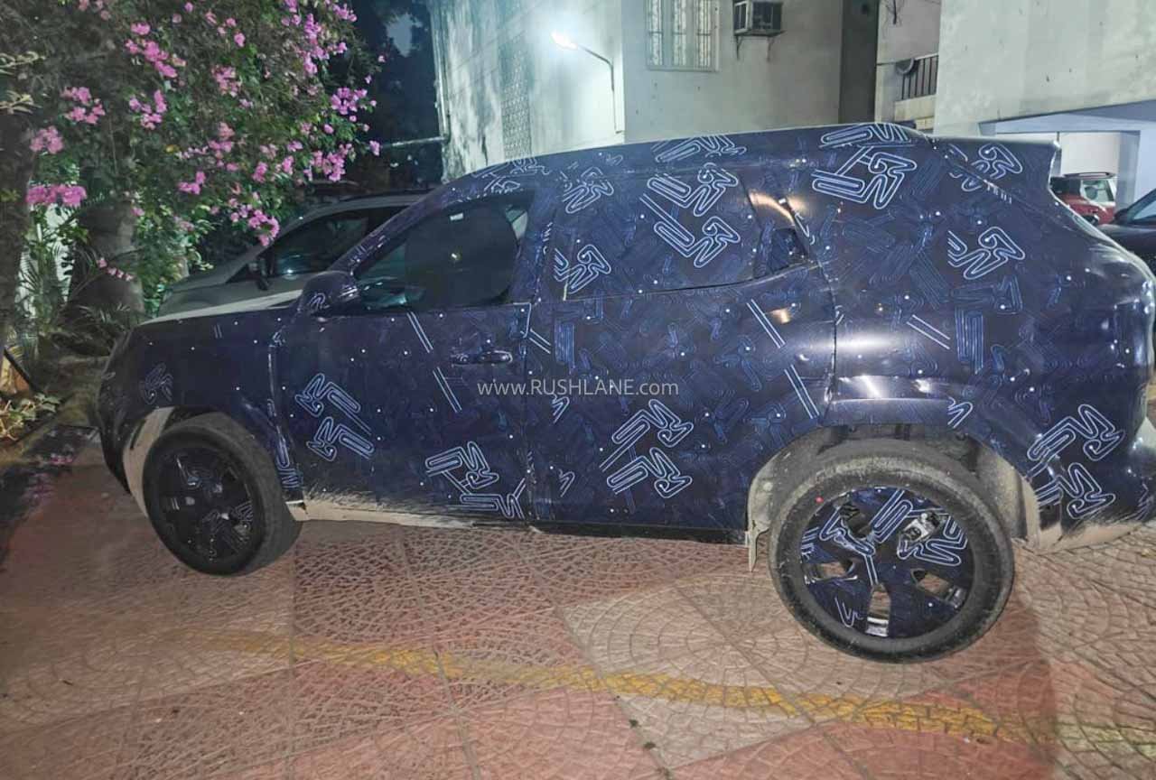 Nissan Tecton spied in final testing: Credits - Reddit