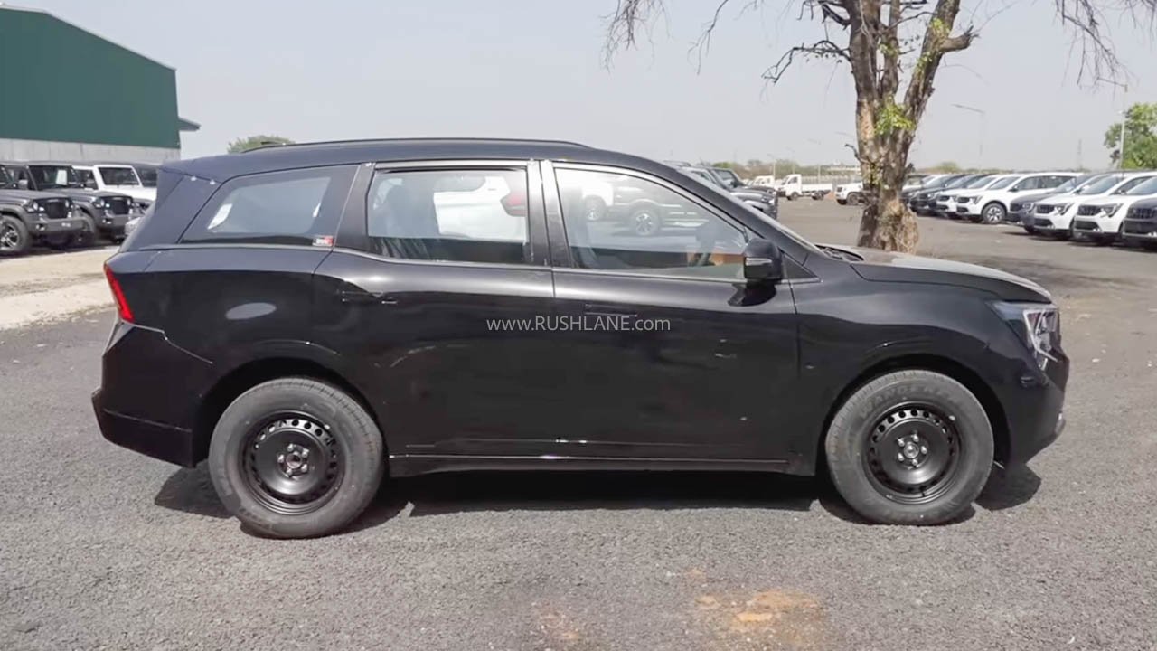 Mahindra XUV7XO Base AX Variant