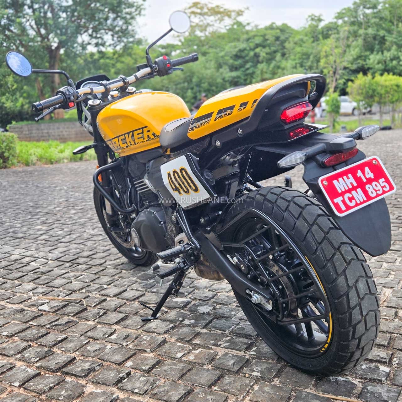 tracker 400 review