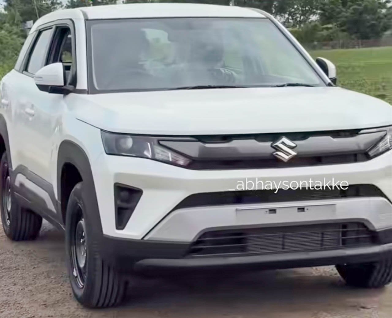 new maruti brezza facelift