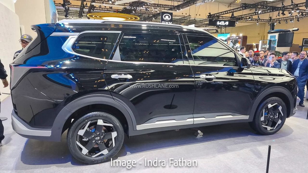 New Hyundai Nira Electric MPV